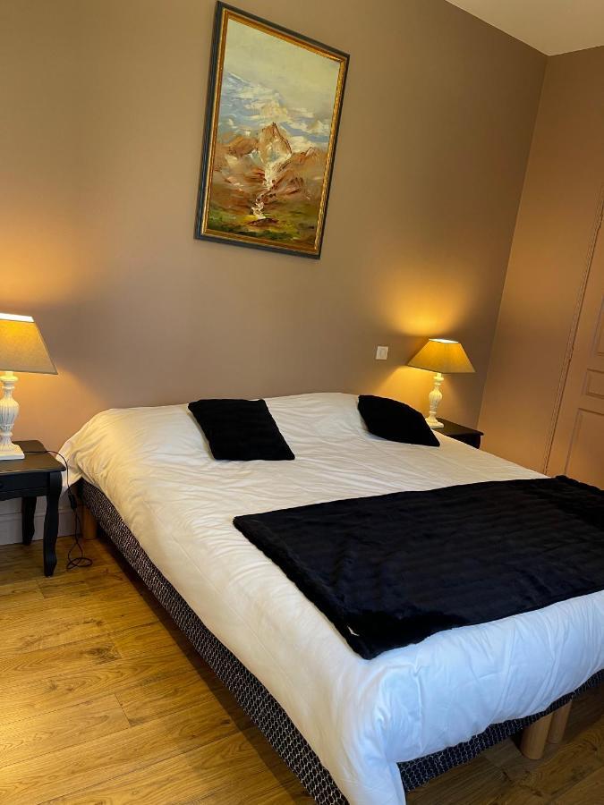 Domaine Des Peyries - Chambres Et Table D'Hotes Saint-Barthelemy-d'Agenais Eksteriør bilde