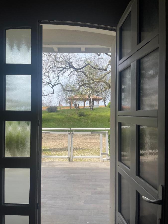 Domaine Des Peyries - Chambres Et Table D'Hotes Saint-Barthelemy-d'Agenais Eksteriør bilde